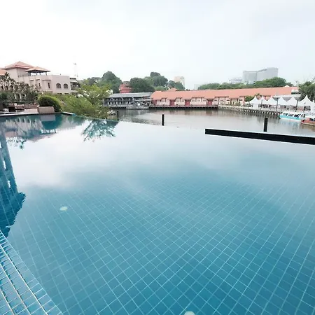Luxury On Melaka River